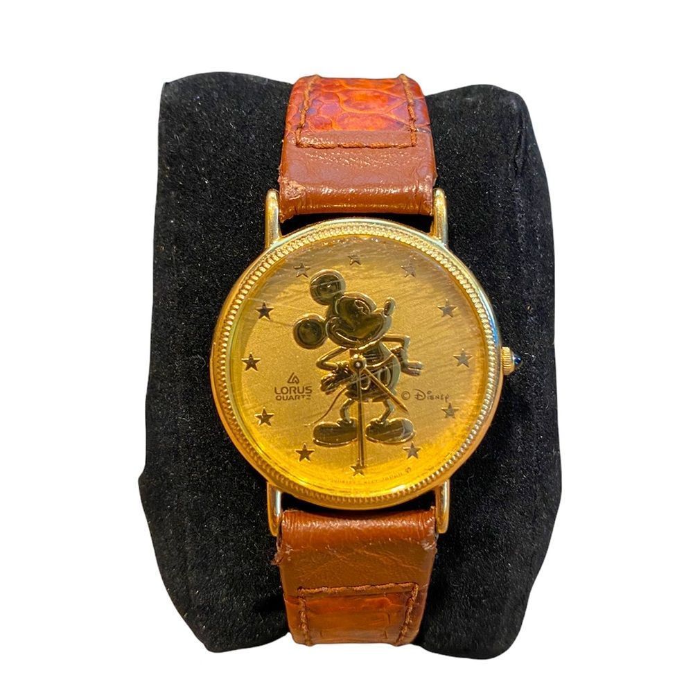 Vintage 1980’s Disney Lorus Mickey Mouse Watch with Speidel Band